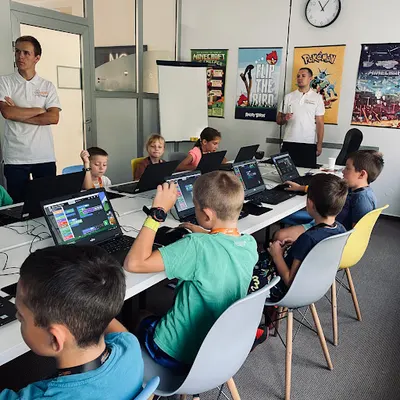 Giganci Programowania Pruszków - Nauka nowych technologii dla Dzieci i Młodzieży